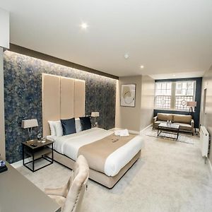 Standard Suite